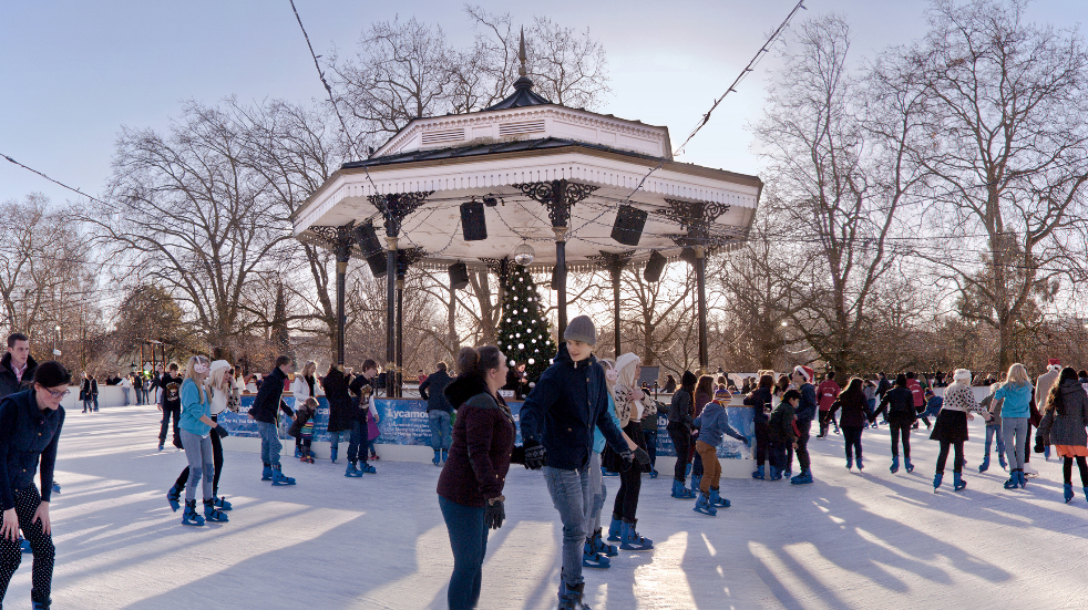 Ice skating near Hyde Park London